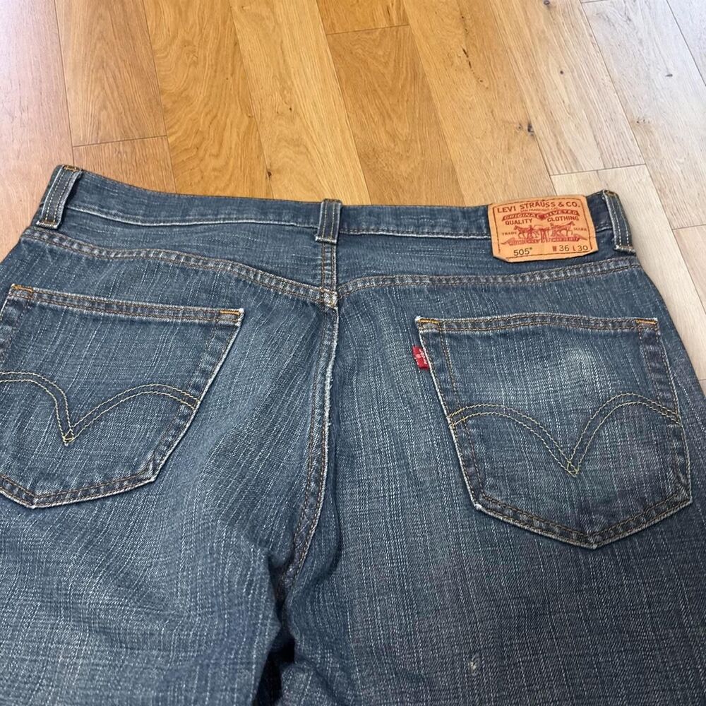 Vintage Levi's 505 Regular Fit Straight Leg Jeans Mens 36x30 Medium Wash Denim - Picture 6 of 6